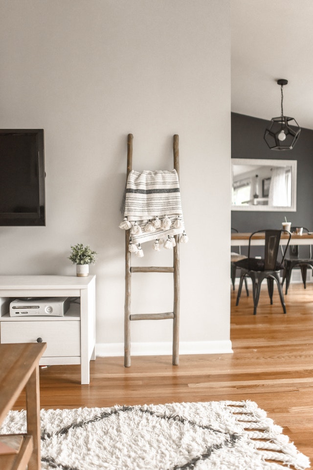 Ways to incorporate Western home decor into your own space